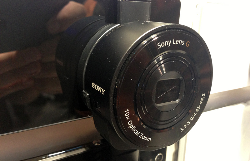 Illustration for article titled Sony QX10 y QX100, primeras impresiones: los asesinos de las cámaras